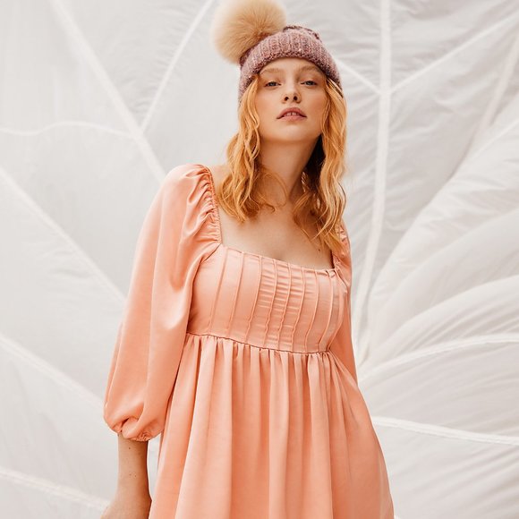 Satin lovely dress by Simons - Picture 1 of 2